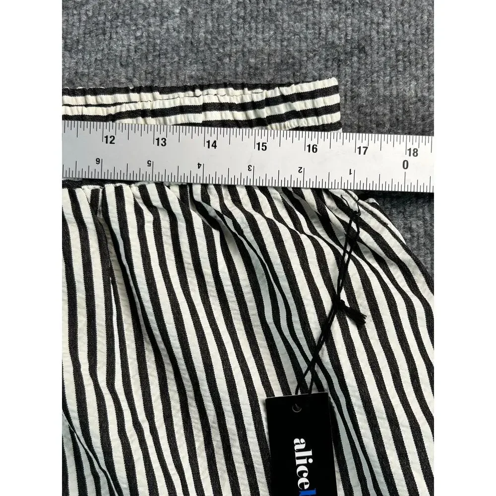 Alice Blue WMS XL Black& WT Striped Pull On Shorts Elastic Waist NWT Lightweight - Picture 5 of 6